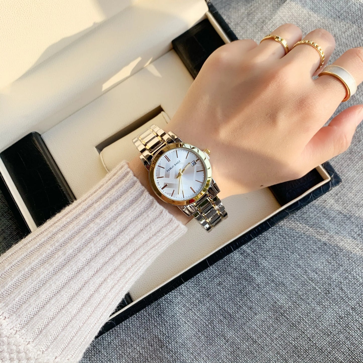 PABLO RAEZ New Creative Women Clocks Top Fashion Popular Quartz Lady Dress Watch Relogio Feminino Steel Wristwatches Reloj Mujer