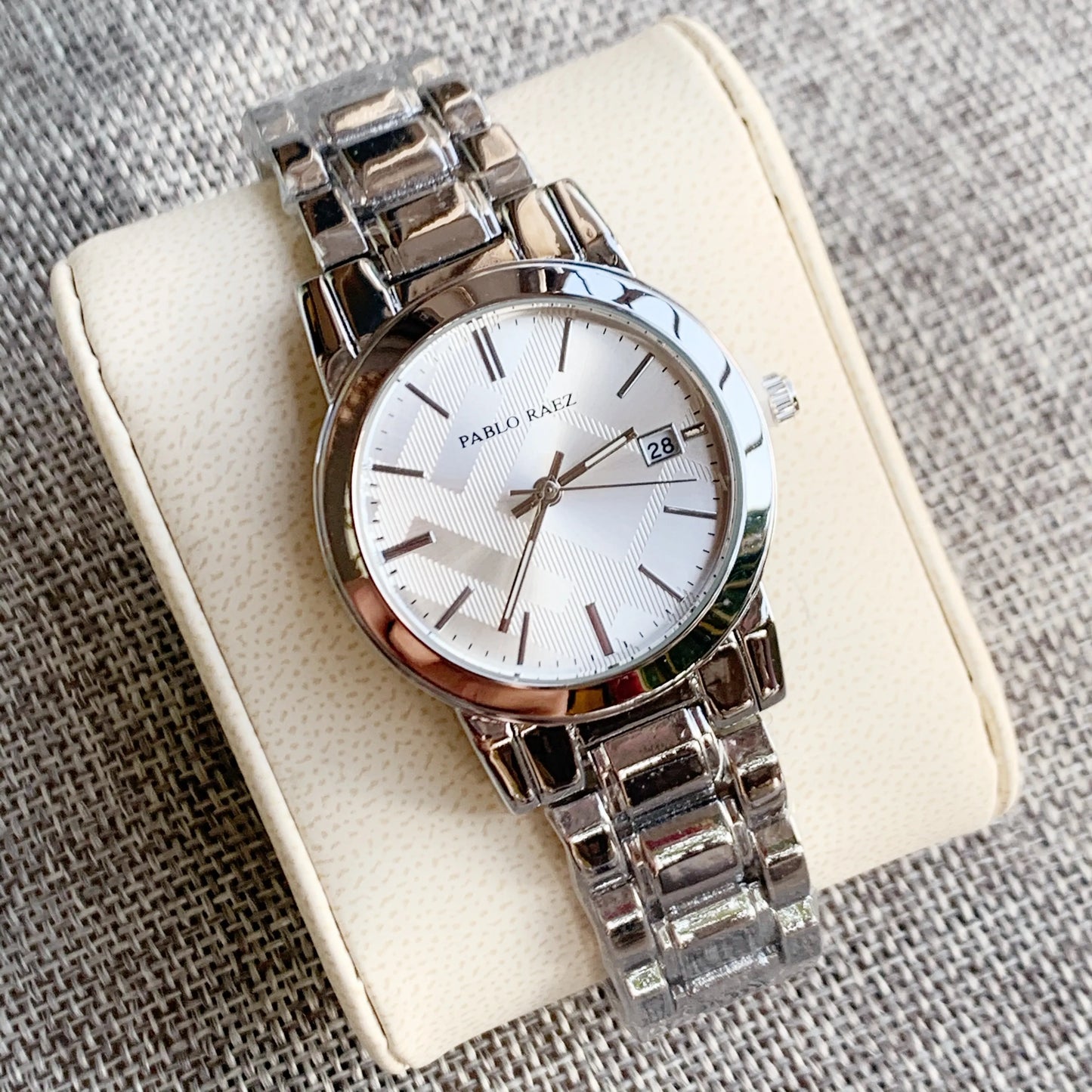 PABLO RAEZ New Creative Women Clocks Top Fashion Popular Quartz Lady Dress Watch Relogio Feminino Steel Wristwatches Reloj Mujer