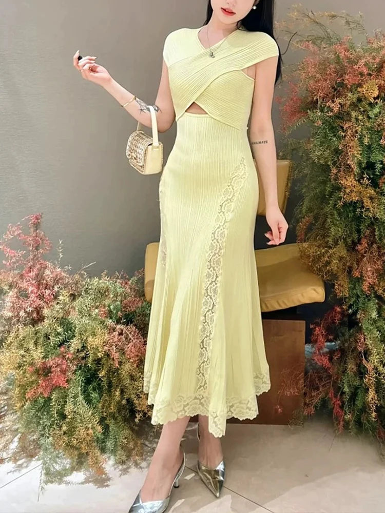 Elegant cross-top sleeveless women's dress Lace splicing elastic slim knitted long dress 2025 summer new style