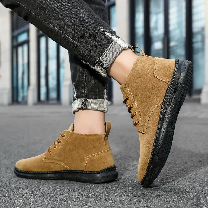 Winter Outdoor Men Casual Shoes Leather Ankle Boots No-slip High Top Male Work Shoes High Quanlity Square Head Men Chelsea Boots