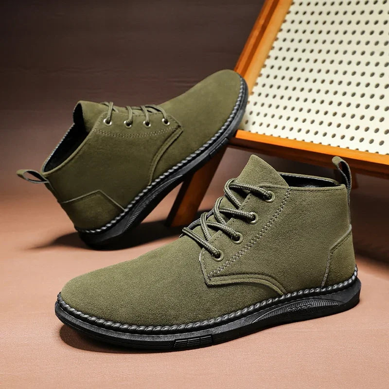 Winter Outdoor Men Casual Shoes Leather Ankle Boots No-slip High Top Male Work Shoes High Quanlity Square Head Men Chelsea Boots