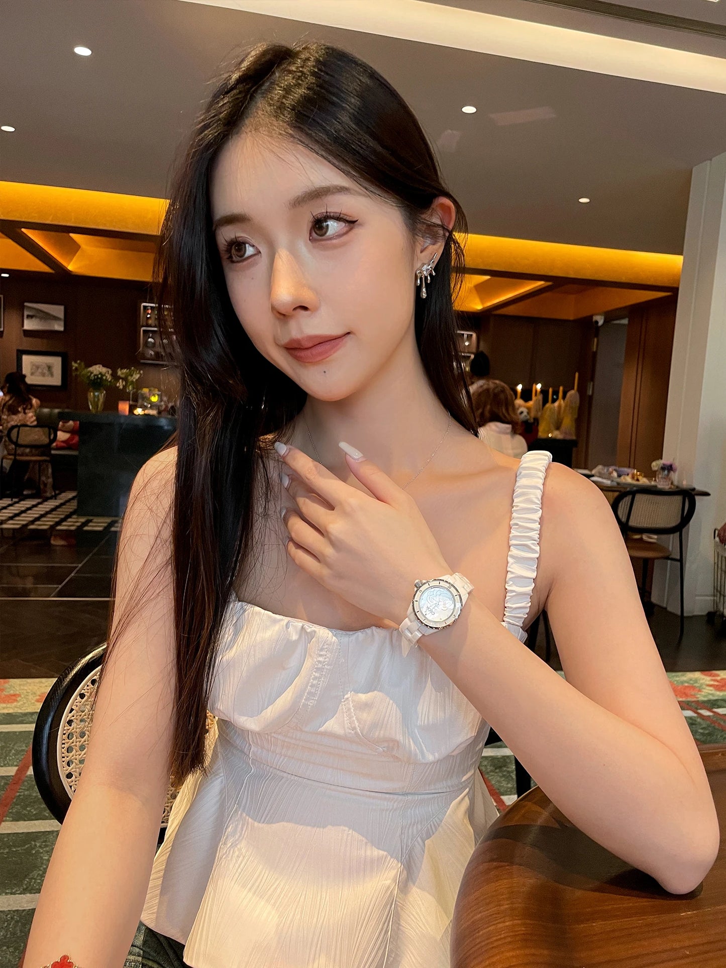 Camellia watch 2025 new women's white ceramic light luxury women's small fragrance style women's watch