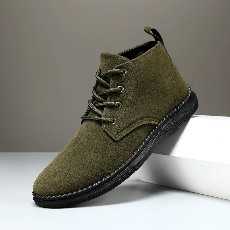Winter Outdoor Men Casual Shoes Leather Ankle Boots No-slip High Top Male Work Shoes High Quanlity Square Head Men Chelsea Boots