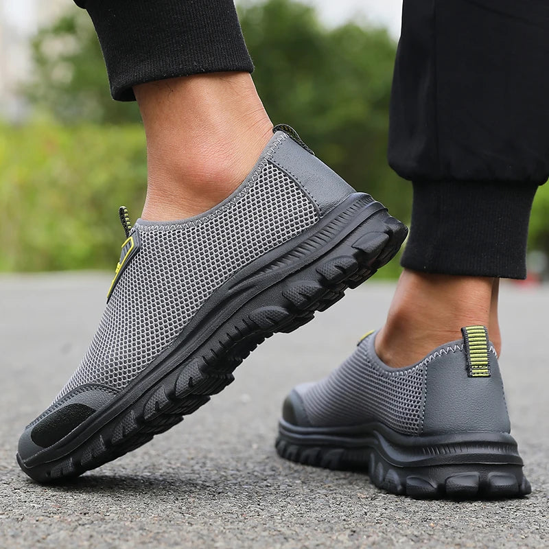 2025 Men’s Minimalist Shoes Fashionable Breathable Mesh Anti Slip Walking Shoes Summer Lightweight Breathable Walking Sneakers