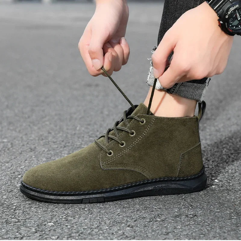Winter Outdoor Men Casual Shoes Leather Ankle Boots No-slip High Top Male Work Shoes High Quanlity Square Head Men Chelsea Boots
