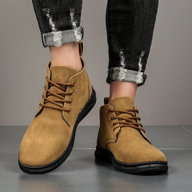 Winter Outdoor Men Casual Shoes Leather Ankle Boots No-slip High Top Male Work Shoes High Quanlity Square Head Men Chelsea Boots