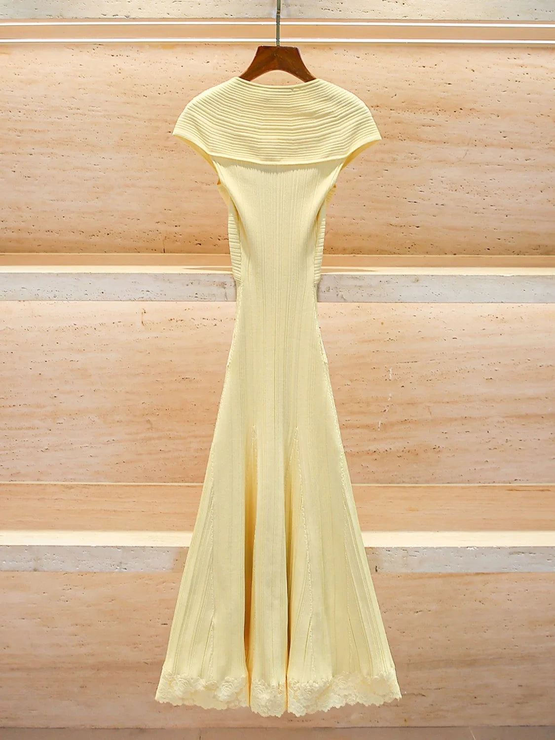 Elegant cross-top sleeveless women's dress Lace splicing elastic slim knitted long dress 2025 summer new style