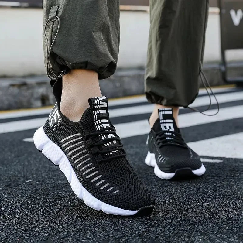 Men's Comfortable Shock-absorbing Design Running Shoes Lightweight Eye-catching Breathable Trendy Grid Anti Slip Casual Shoes