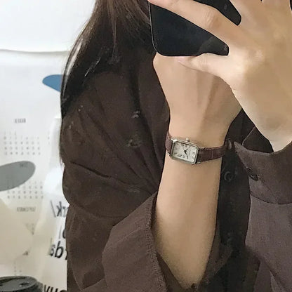 Retro Watches Classic Casual Quartz Dial Leather Strap Band Rectangle Clock Fashionable Wrist Watches for Women Harajuku Y2k