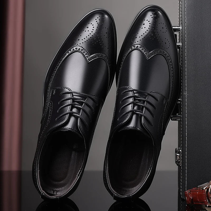 Men's Elegant British Brogue Derby Shoes Lace-Up Patchwork Breathable Formal Dress Shoes Business Wedding Thanksgiving Christmas