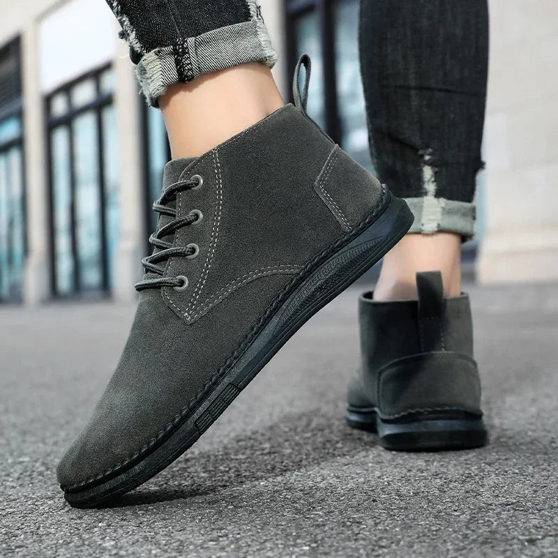 Winter Outdoor Men Casual Shoes Leather Ankle Boots No-slip High Top Male Work Shoes High Quanlity Square Head Men Chelsea Boots