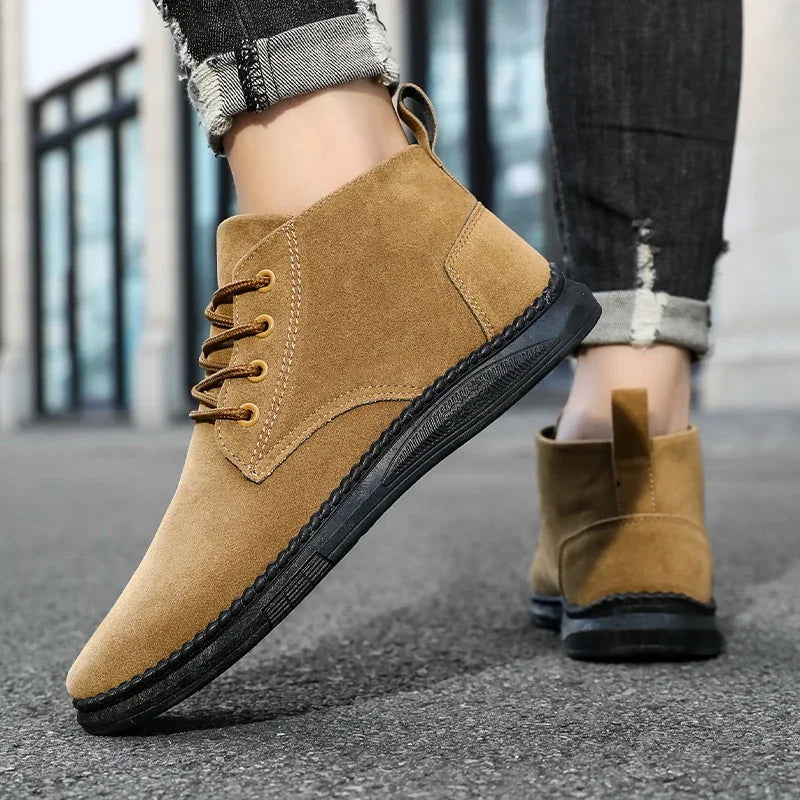 Winter Outdoor Men Casual Shoes Leather Ankle Boots No-slip High Top Male Work Shoes High Quanlity Square Head Men Chelsea Boots