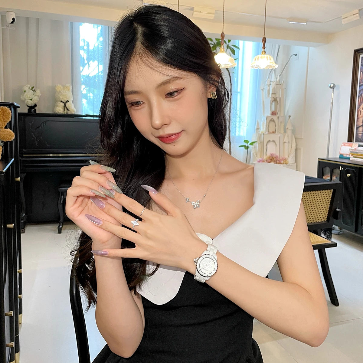 Camellia watch 2025 new women's white ceramic light luxury women's small fragrance style women's watch