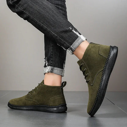 Winter Outdoor Men Casual Shoes Leather Ankle Boots No-slip High Top Male Work Shoes High Quanlity Square Head Men Chelsea Boots