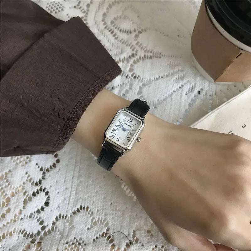 Retro Watches Classic Casual Quartz Dial Leather Strap Band Rectangle Clock Fashionable Wrist Watches for Women Harajuku Y2k