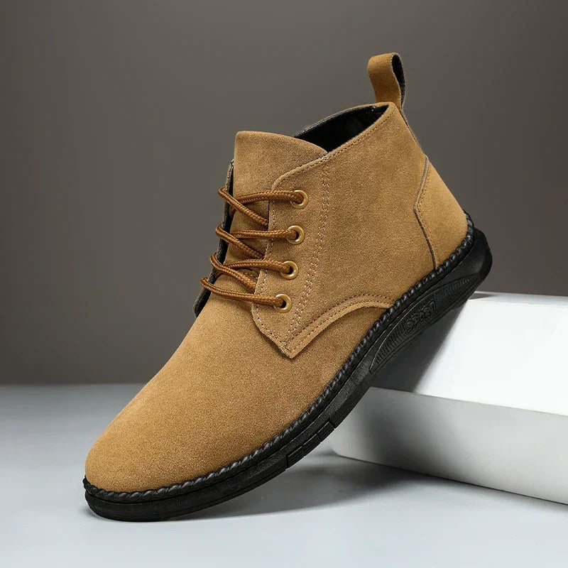 Winter Outdoor Men Casual Shoes Leather Ankle Boots No-slip High Top Male Work Shoes High Quanlity Square Head Men Chelsea Boots