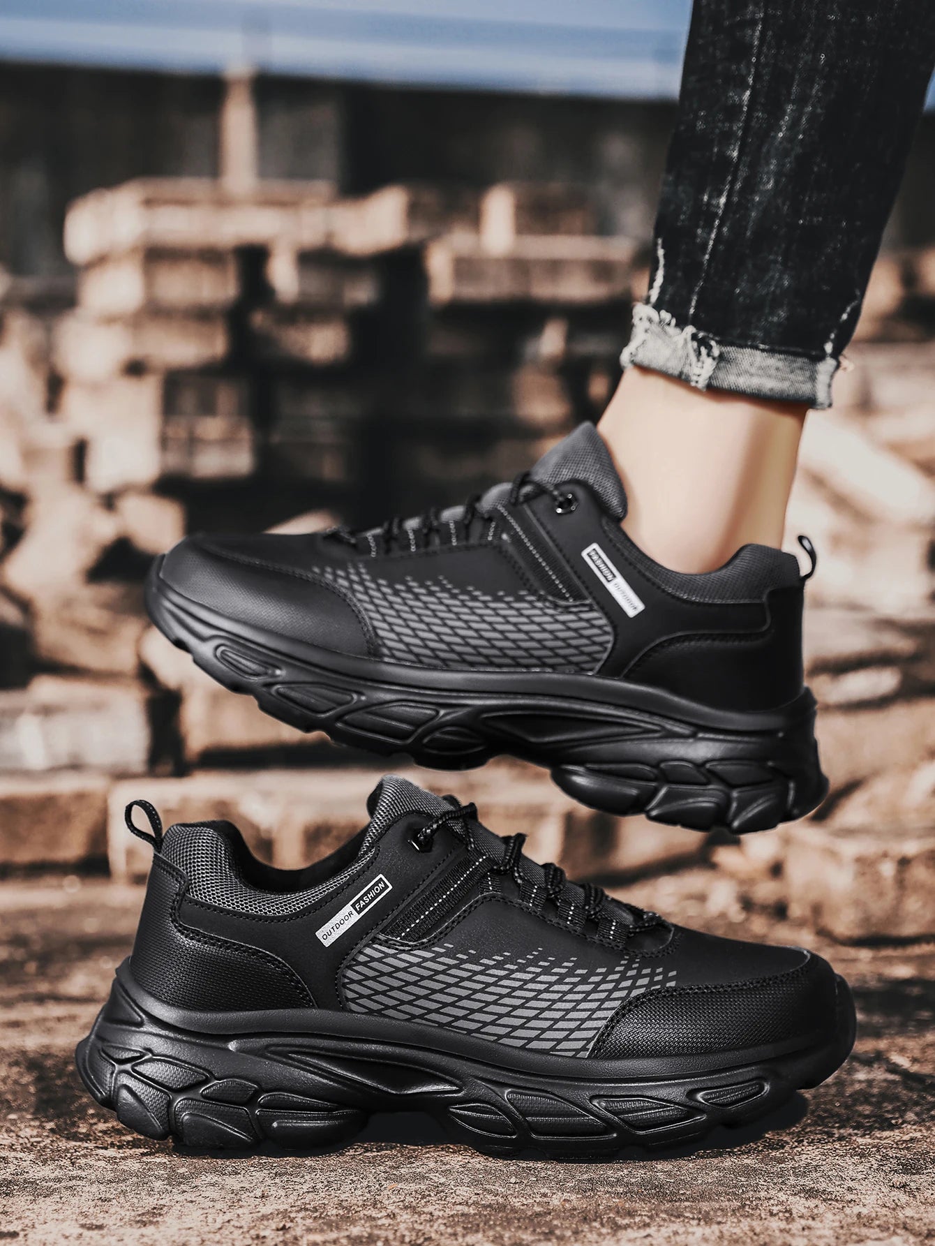 Men's Hiking Shoes Outdoor Trainers Lace-Up Climbing Shoes Men Trekking Sneakers Anti-Slip Hunting Sneakers